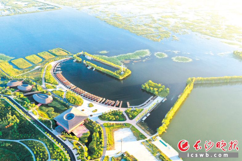 　　雄安新区白洋淀旅游码头（2022年9月7日，无人机照片）。新华社发