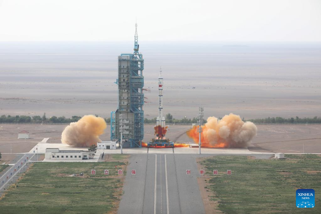 The Shenzhou-16 manned spaceship, atop a Long March-2F carrier rocket, blasts off from the Jiuquan Satellite Launch Center in northwest China May 30, 2023. (Xinhua/Jin Liwang)